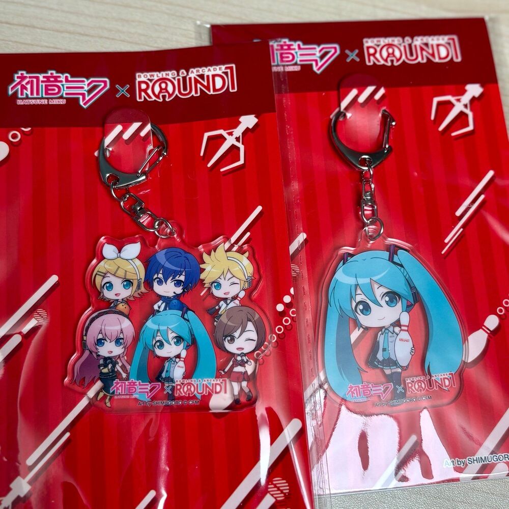 New Hastune Miku X Round1 Keychain Set of 2